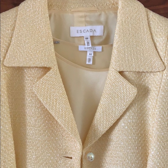 ESCADA 3 piece tweed jacket skirt & silk top 🥂 - Picture 2 of 16